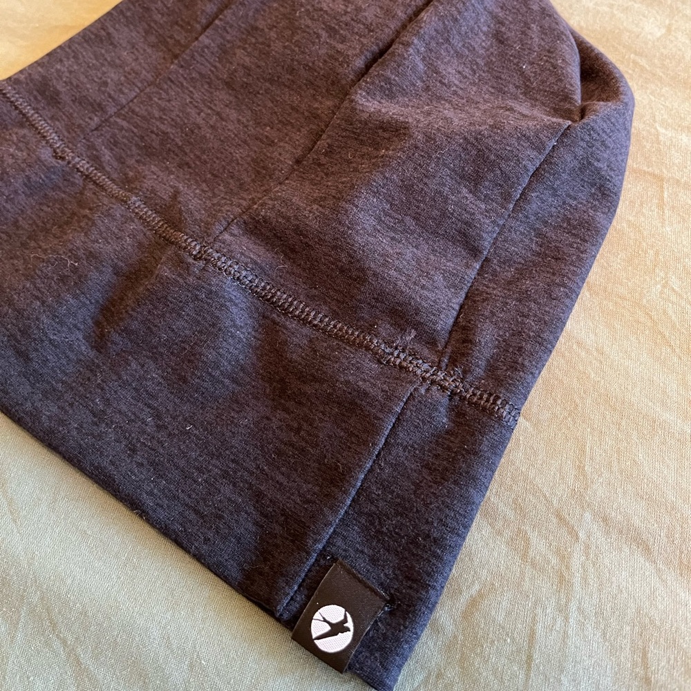 Oiselle black lux beanie